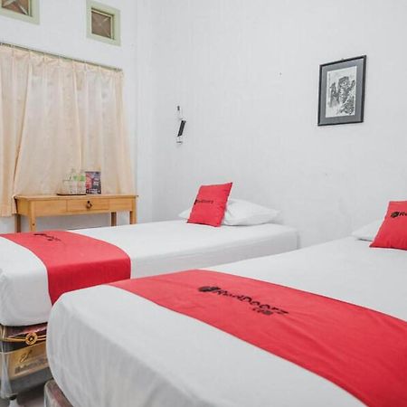 בנדר למפונג Reddoorz Near Kartini Mall Lampung מראה חיצוני תמונה