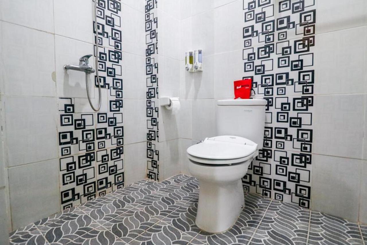 בנדר למפונג Reddoorz Near Kartini Mall Lampung מראה חיצוני תמונה