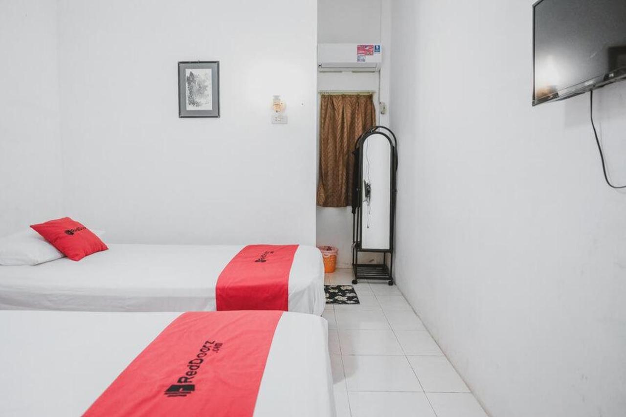 בנדר למפונג Reddoorz Near Kartini Mall Lampung מראה חיצוני תמונה